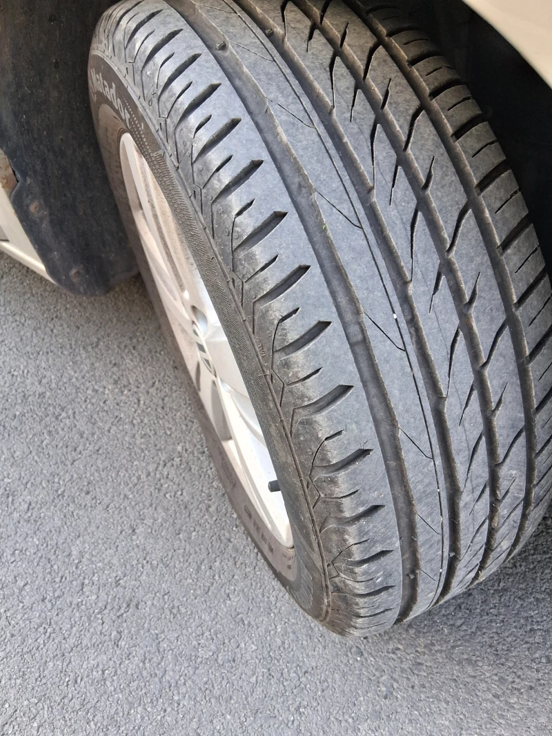 VW Golf, снимка 3 - Автомобили и джипове - 53229552