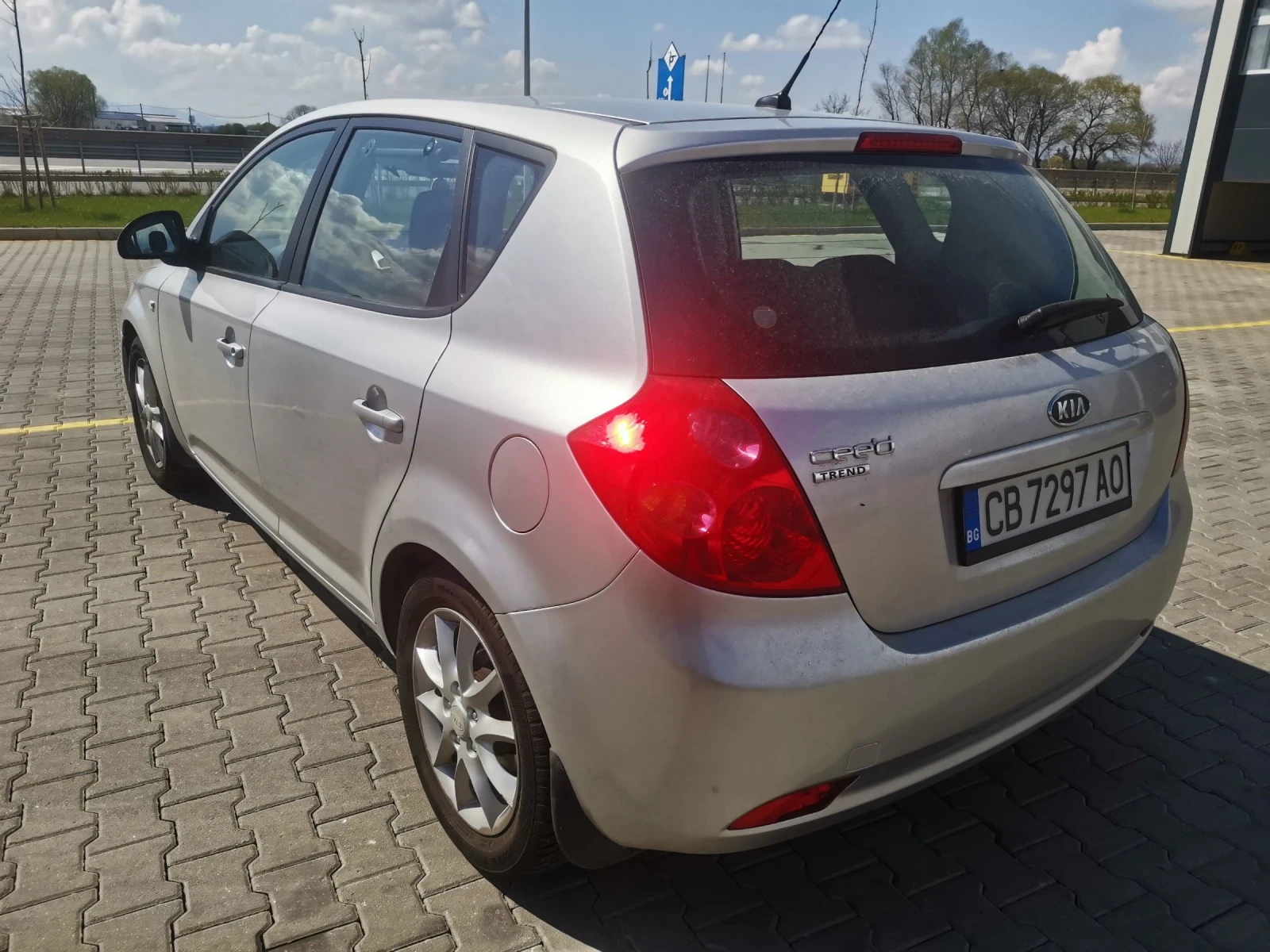Kia Ceed 2.0 16v АВТОМАТИК - изображение 4