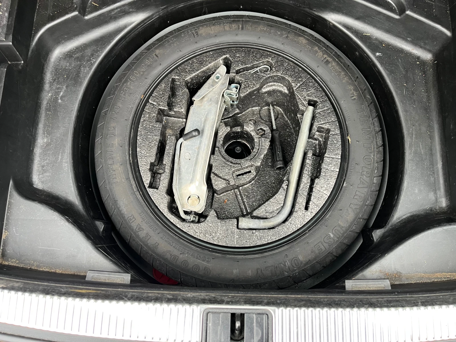 Audi A4 1.8Т BEX Автоматик, снимка 15 - Автомобили и джипове - 49832213