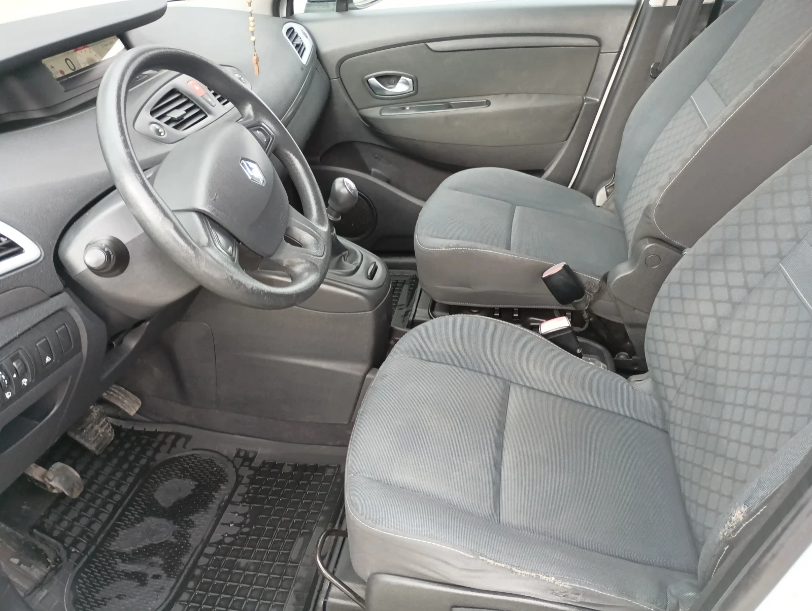 Renault Grand scenic 1.6 110 к.с. ГАЗ - изображение 8