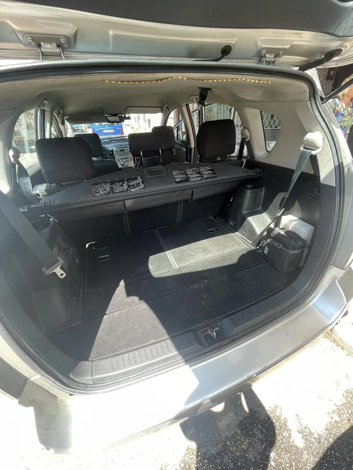 Toyota Corolla verso  - изображение 8