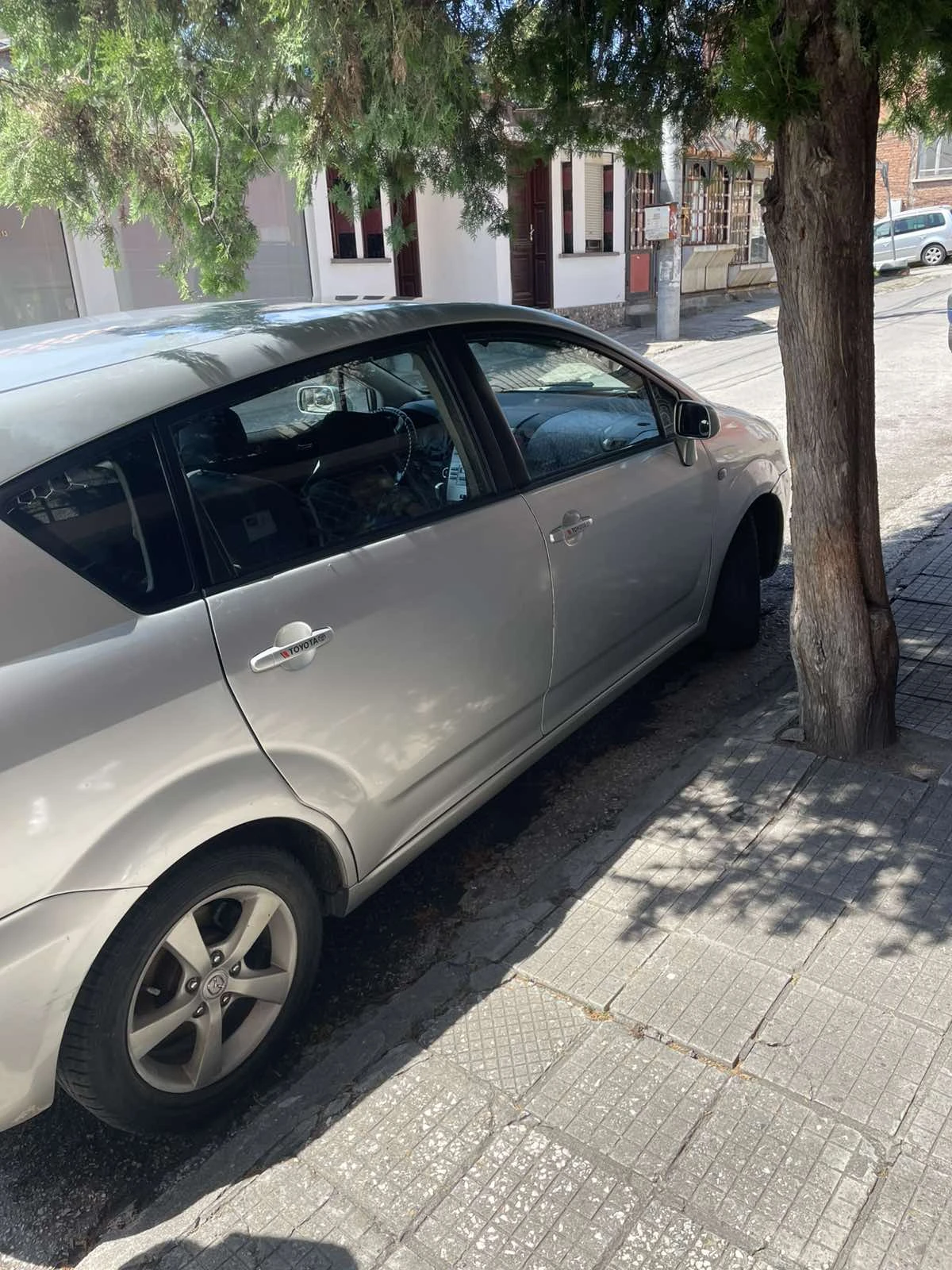 Toyota Corolla verso  - изображение 3