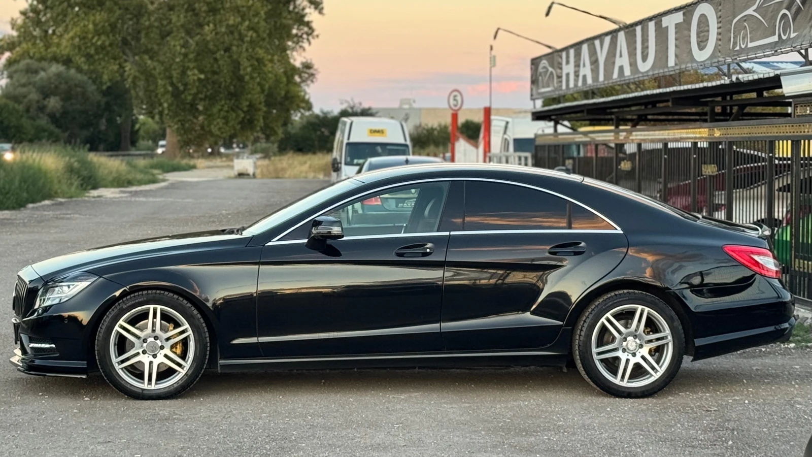 Mercedes-Benz CLS 350 CDI= AMG= DISTRONIC= NIGHT VIEW= ПОДГРЯВАНЕ/ОБДУХВ - изображение 8