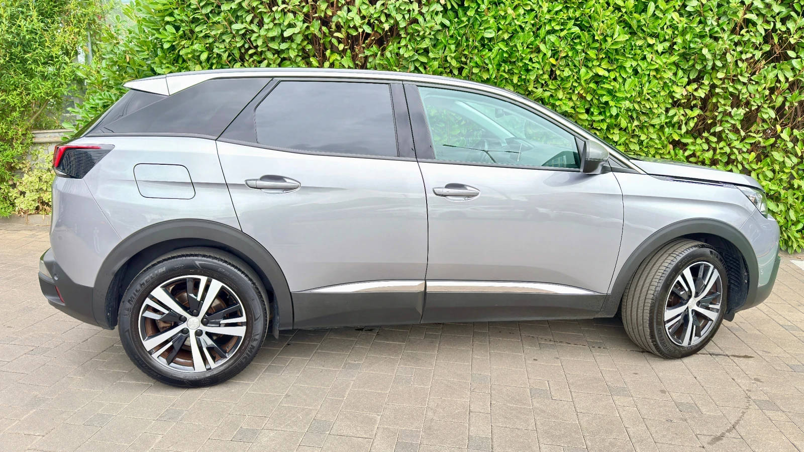 Peugeot 3008 1.2i Автомат EAT8 камера360 - изображение 5