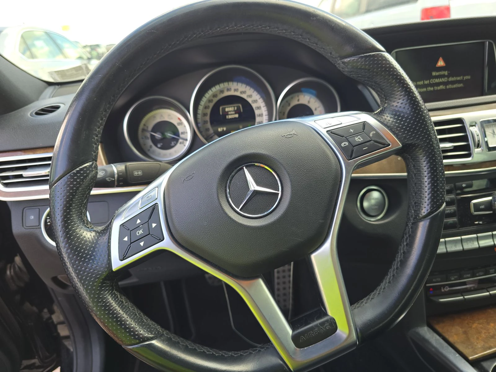 Mercedes-Benz E 500 4MATIC* KEYLESS* Blind Spot* Обдухване* harman/kar - изображение 7