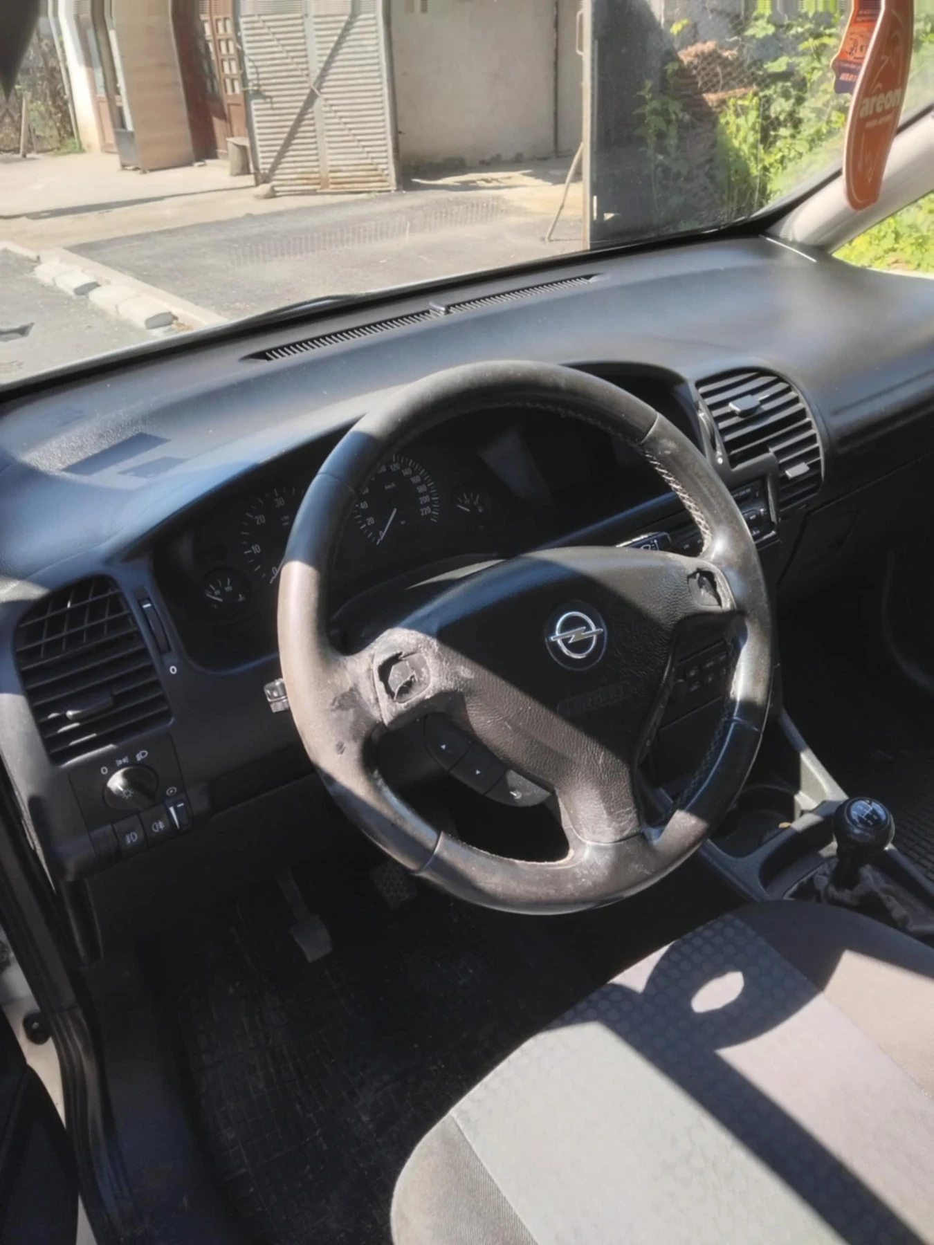 Opel Zafira  - изображение 10