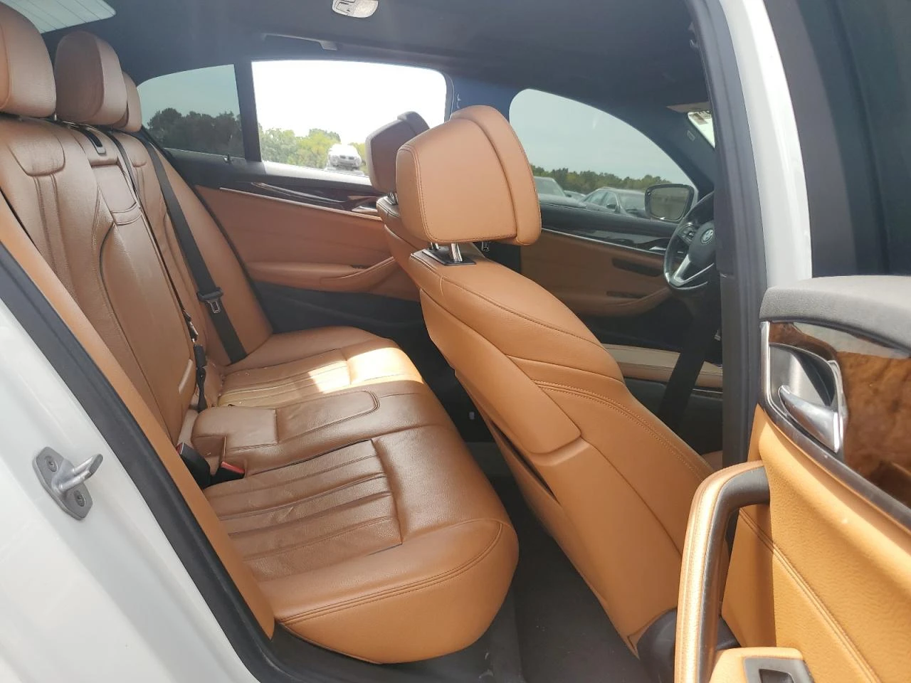 BMW 540 XI * * CARFAX * * АВТО КРЕДИТ * *  - изображение 9