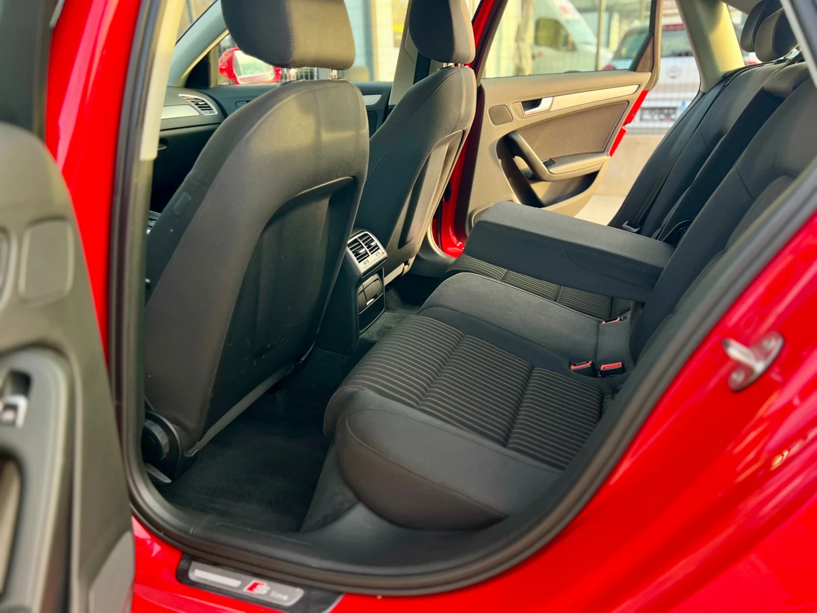 Audi A4 1.8 TFSI / AMBIENTE / DISTRONIC + /  / NAVI | Mobile.bg   12