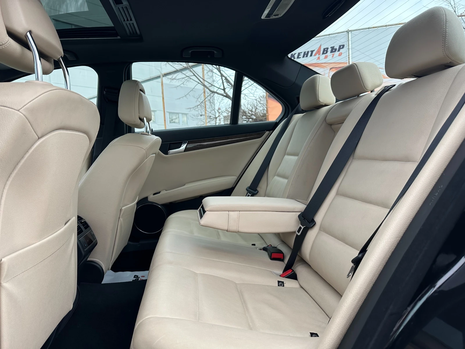 Mercedes-Benz C 280 3.0i 231 к.с. 4matic - изображение 9