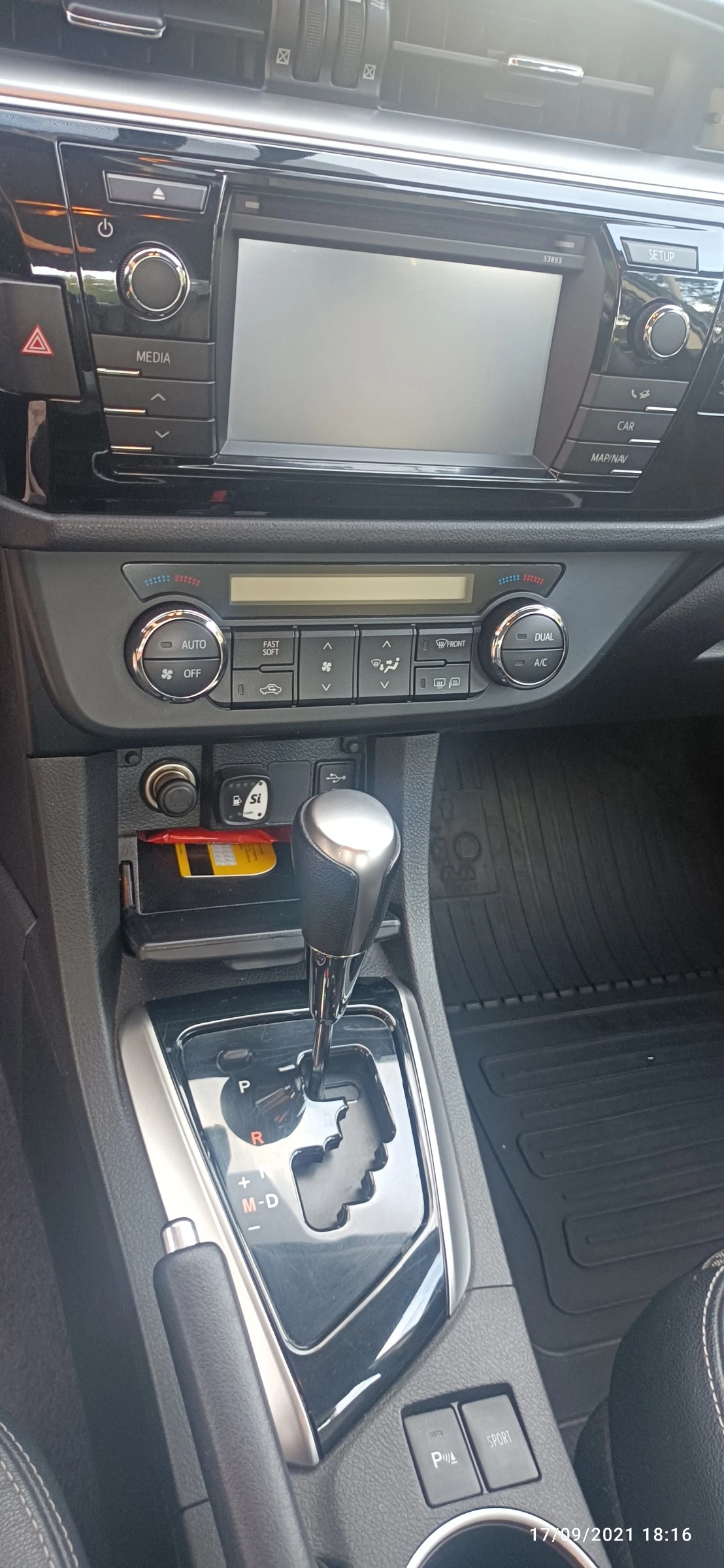 Toyota Corolla 1.6 SOL ГАЗ - изображение 10