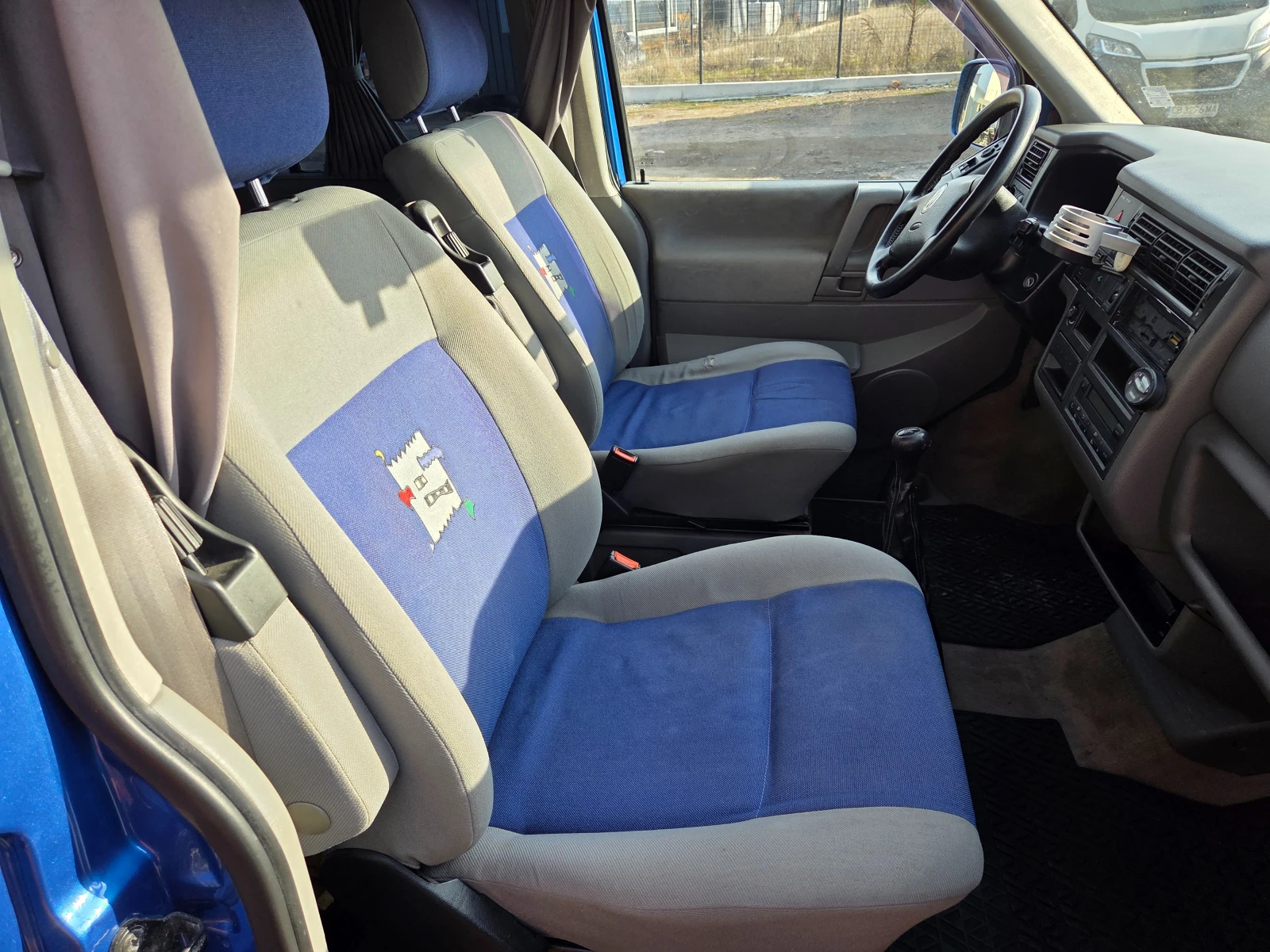 VW Multivan 2.5TDI MULTIVAN, снимка 12 - Автомобили и джипове - 53756788