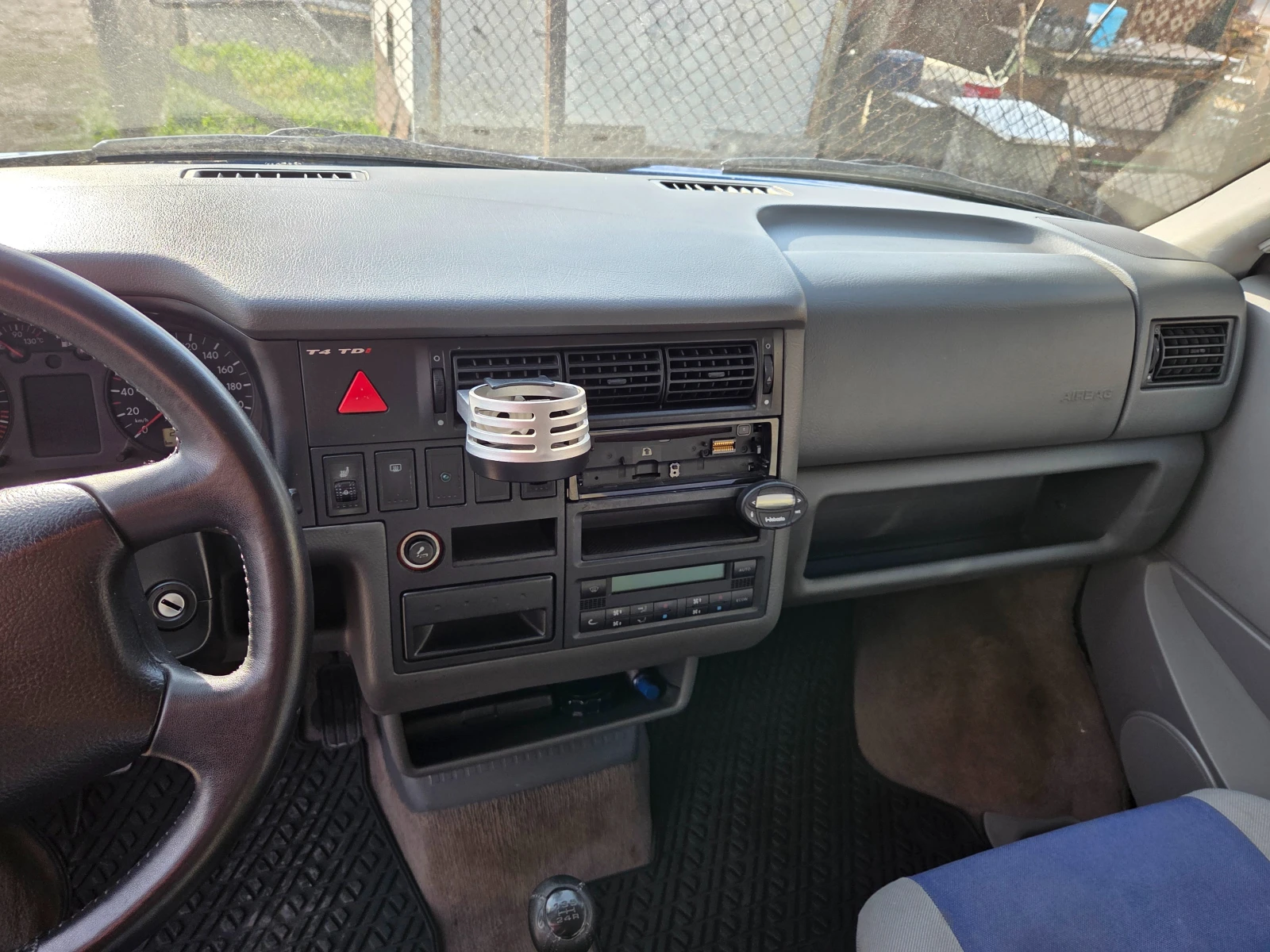 VW Multivan 2.5TDI MULTIVAN, снимка 10 - Автомобили и джипове - 53756788