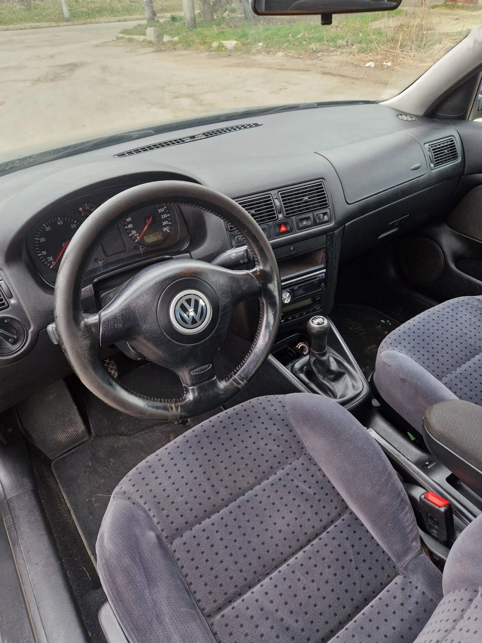 VW Golf, снимка 5 - Автомобили и джипове - 53936224