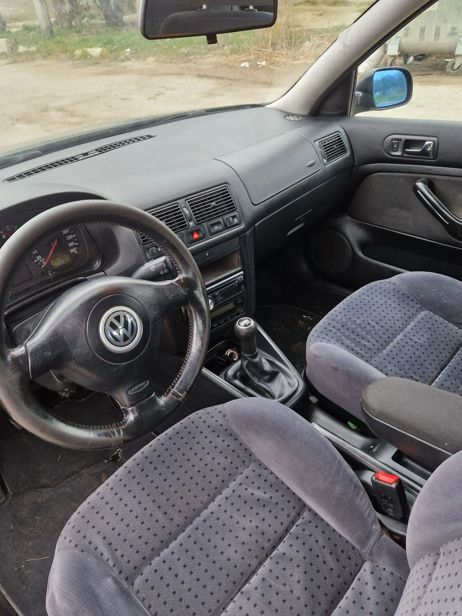 VW Golf, снимка 7 - Автомобили и джипове - 53936224