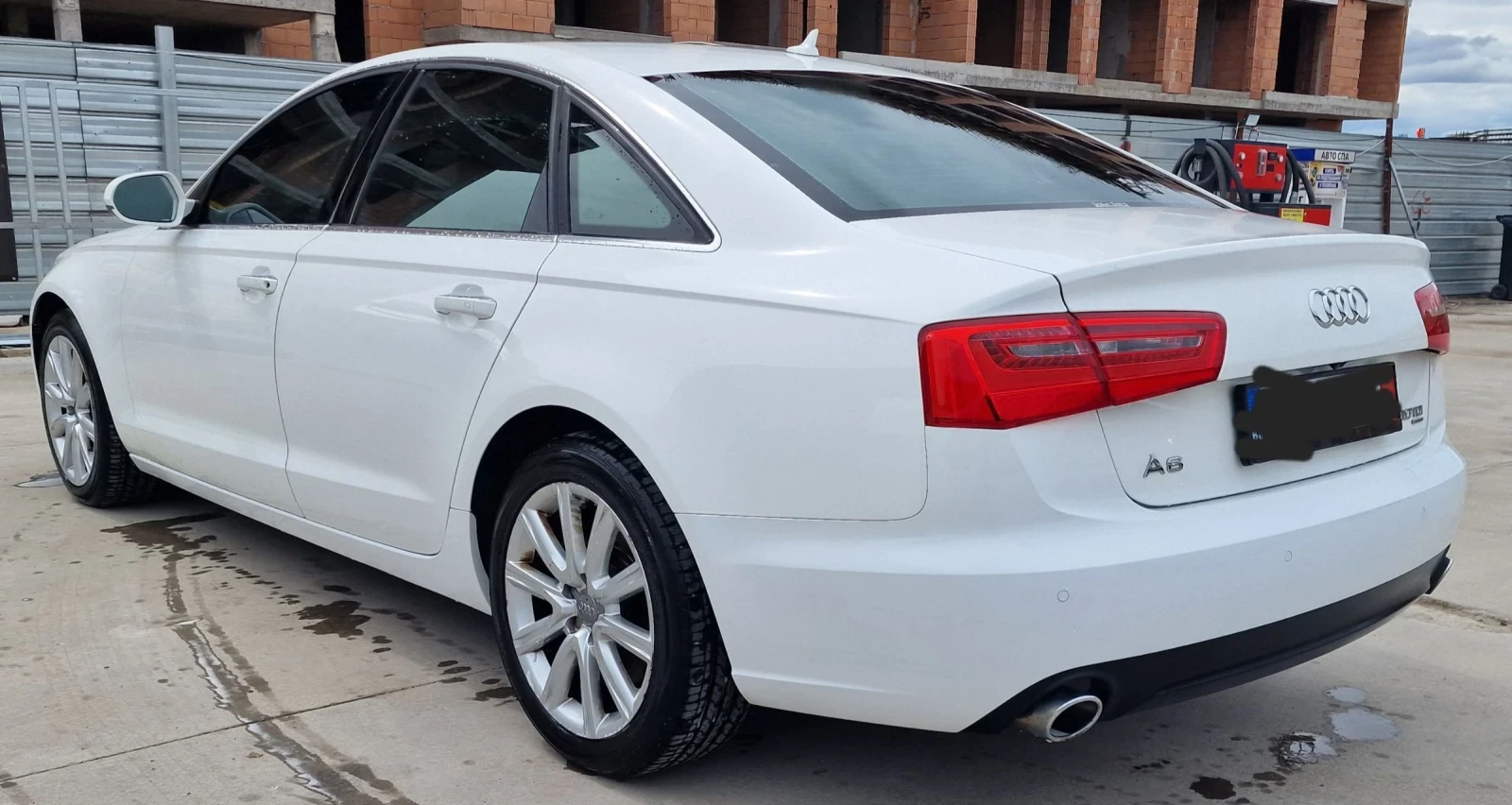 Audi A6 3.0 TDI C7 S-Line/QUATTRO FULL LED/ KEYLESS, снимка 7 - Автомобили и джипове - 54014258