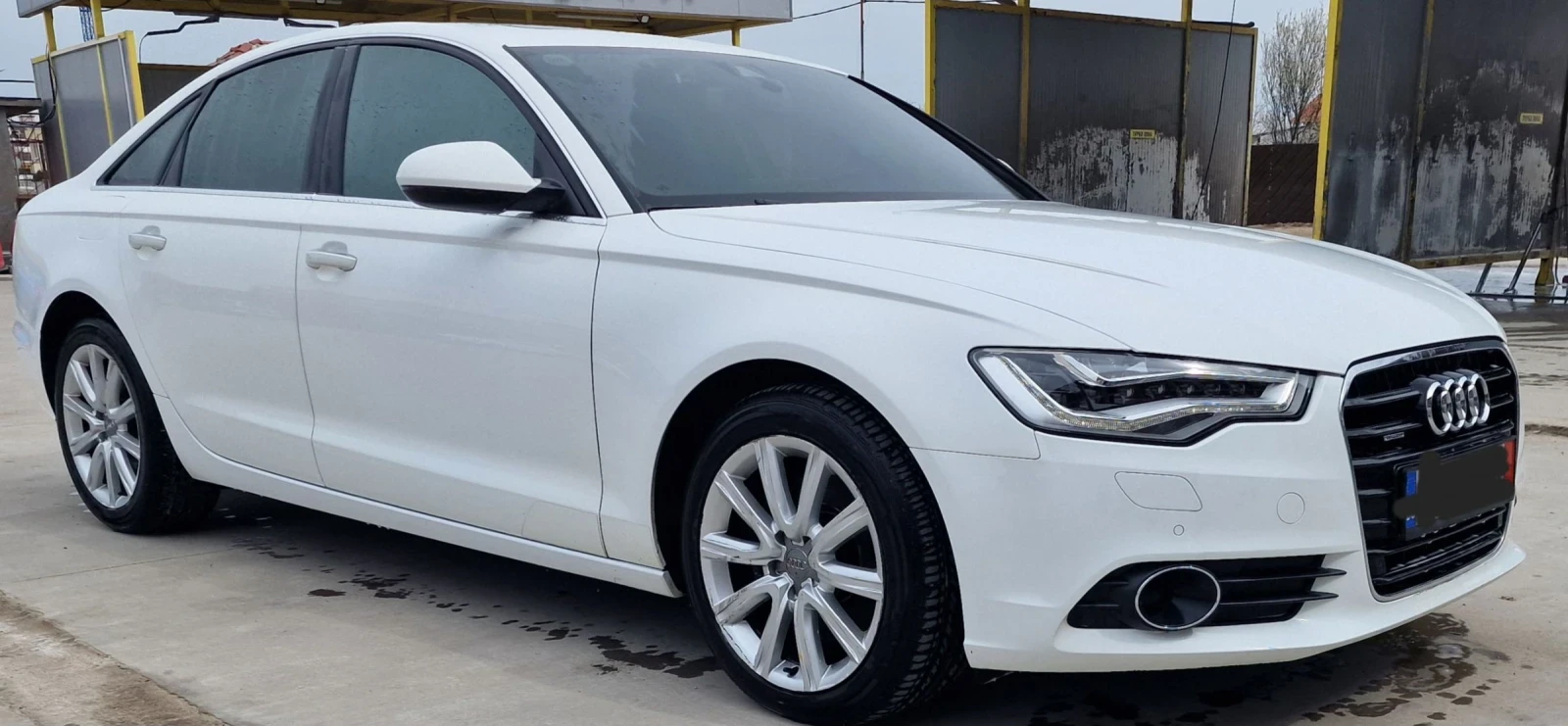 Audi A6 3.0 TDI C7 S-Line/QUATTRO FULL LED/ KEYLESS, снимка 3 - Автомобили и джипове - 54014258