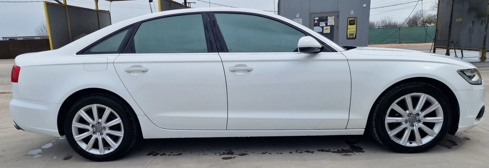Audi A6 3.0 TDI C7 S-Line/QUATTRO FULL LED/ KEYLESS, снимка 5 - Автомобили и джипове - 54014258
