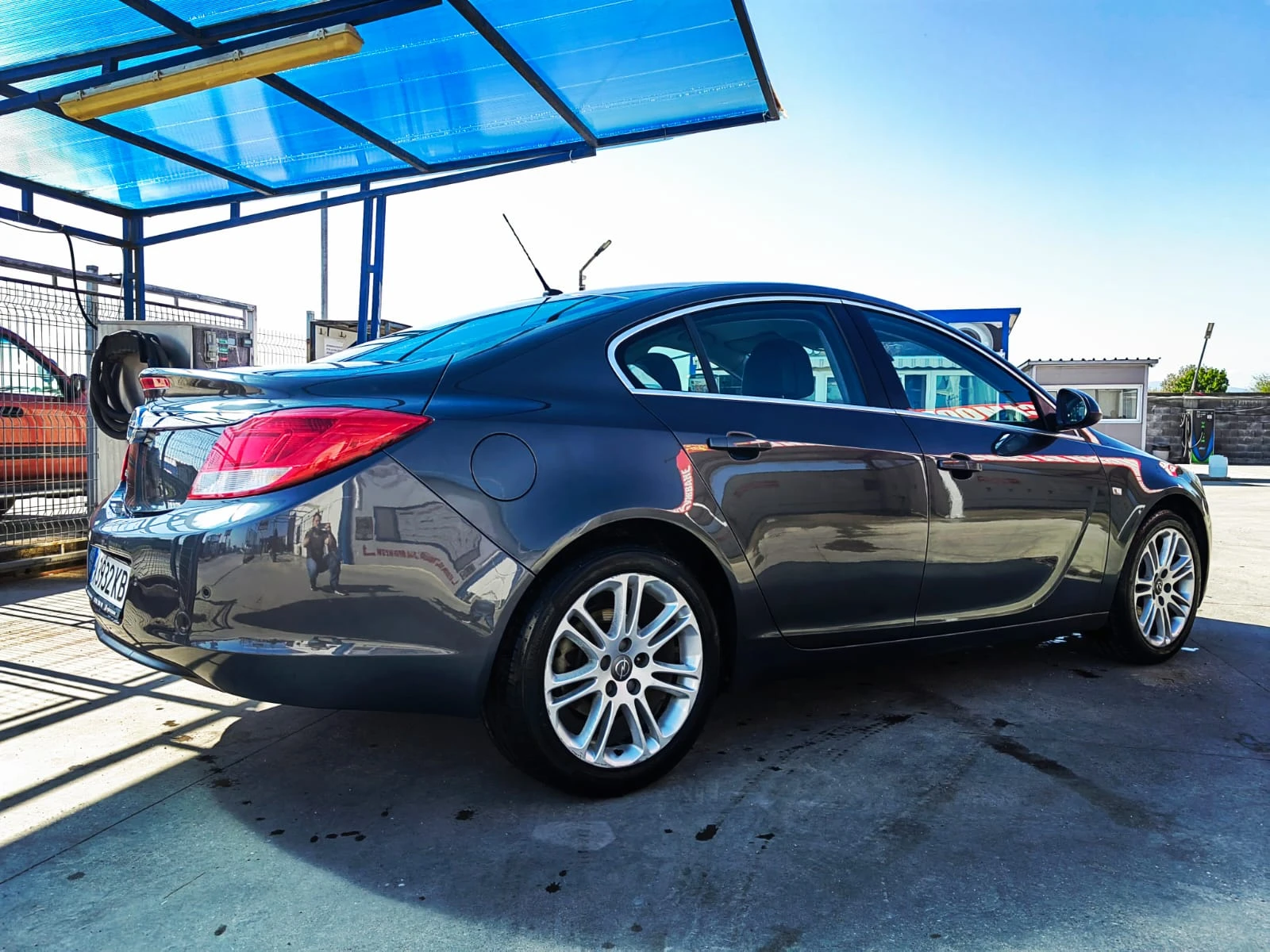 Opel Insignia, снимка 3 - Автомобили и джипове - 54109019