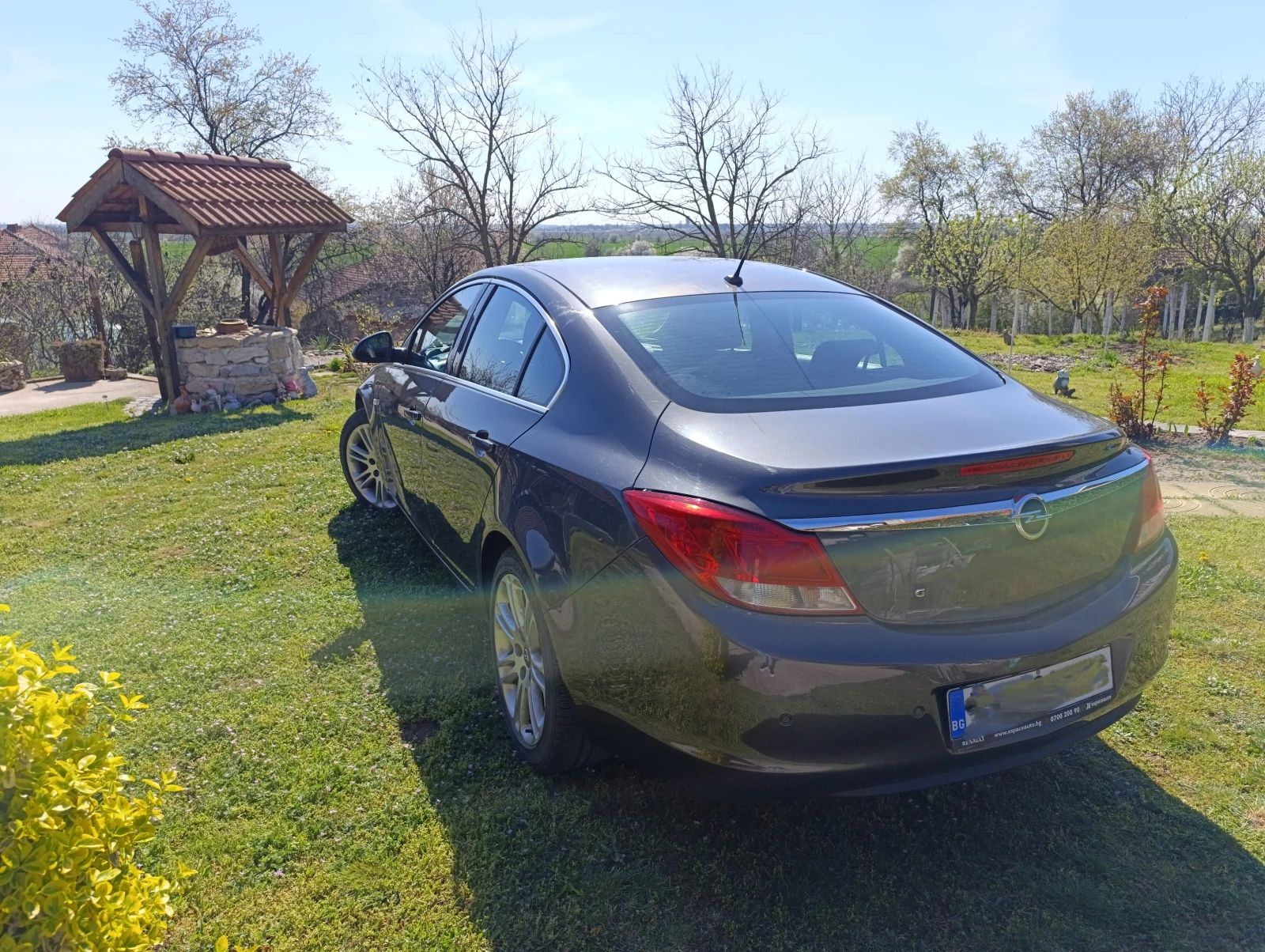 Opel Insignia, снимка 2 - Автомобили и джипове - 54109019