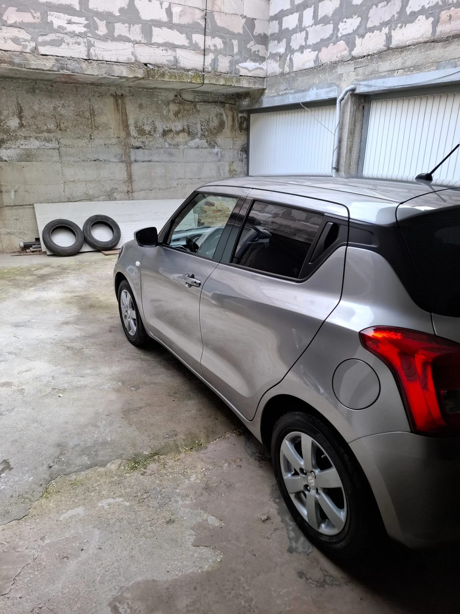 Suzuki Swift GL , снимка 11 - Автомобили и джипове - 54259296