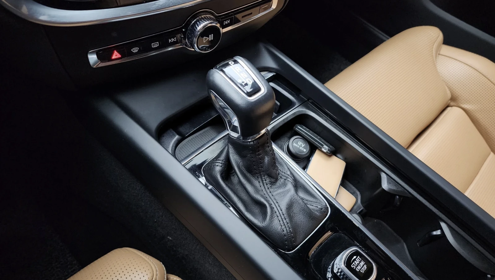 Volvo S60 INSCRIPTION/Bowers & Wilkins/360 КАМЕРИ/FULL, снимка 9 - Автомобили и джипове - 54329518