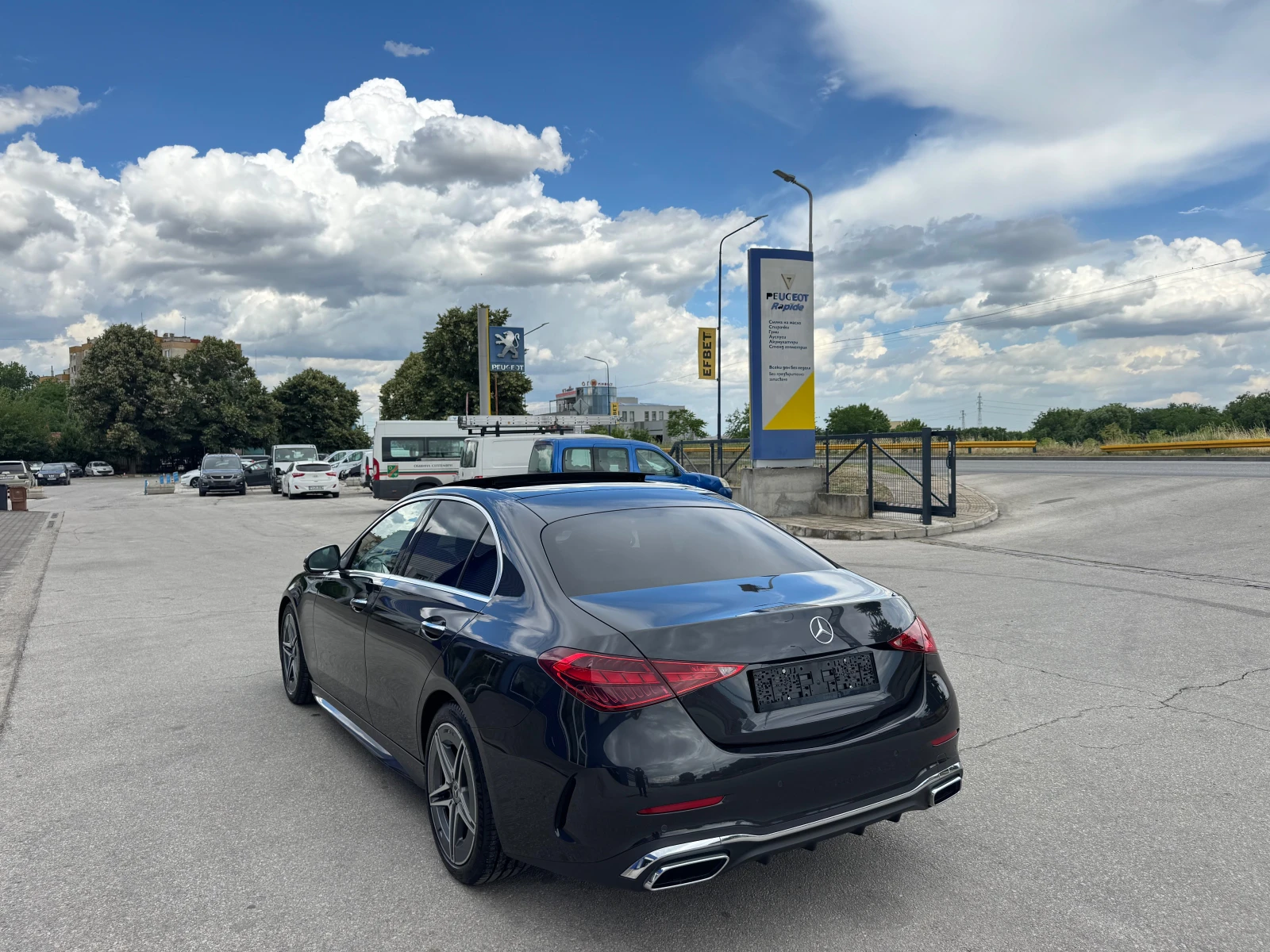 Mercedes-Benz C 220 AMG line панорама DIGITAL LIGHT, снимка 3 - Автомобили и джипове - 54544256