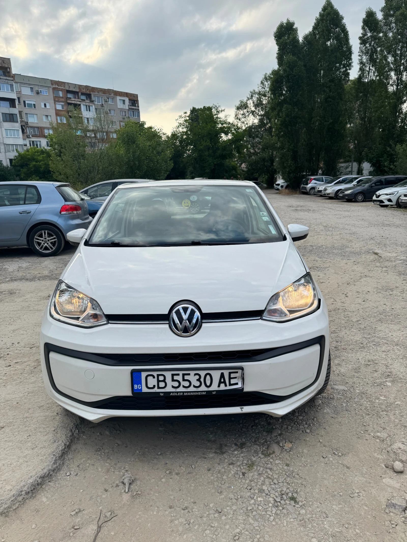 VW Up 1.0, снимка 9 - Автомобили и джипове - 54597679