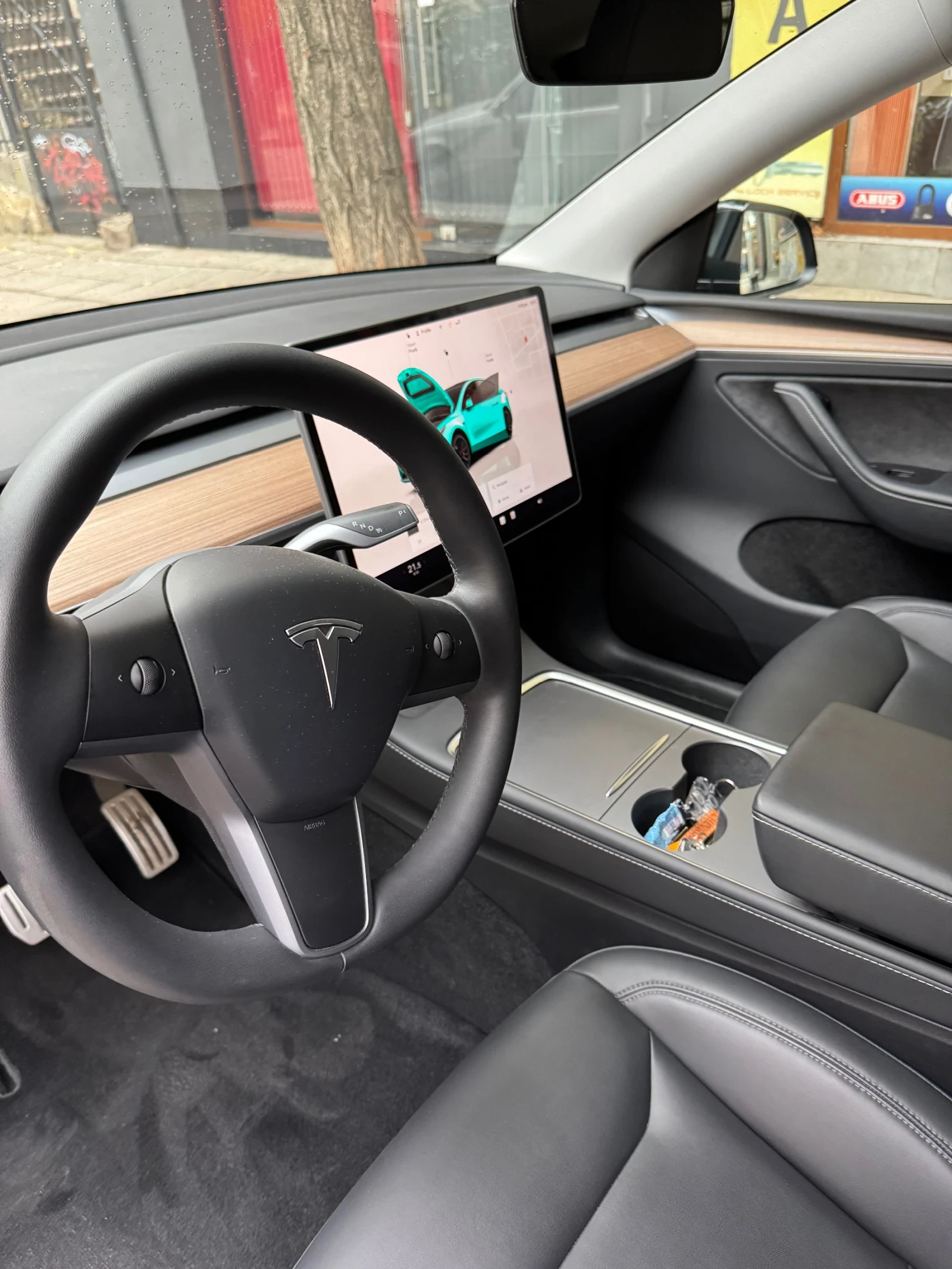 Tesla Model Y Performance , снимка 10 - Автомобили и джипове - 54635968