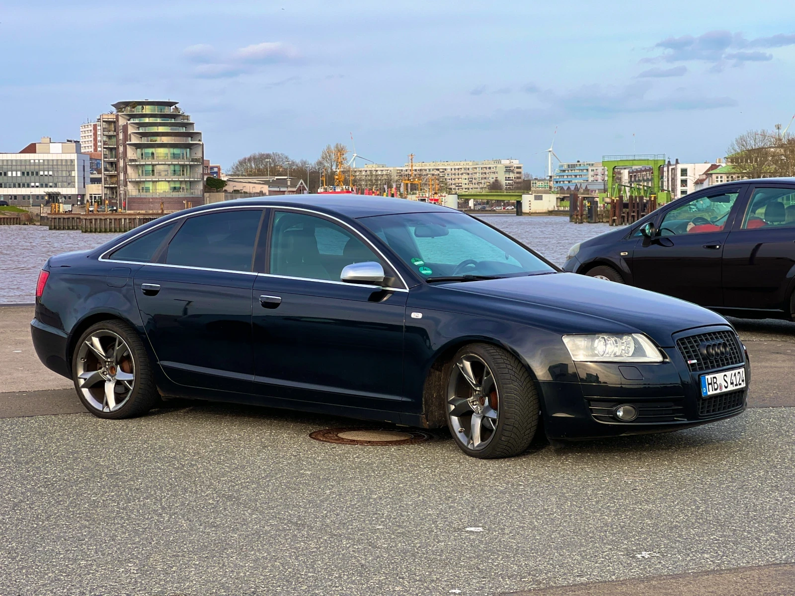 Audi A6 2.4i ръчка, снимка 4 - Автомобили и джипове - 54722495