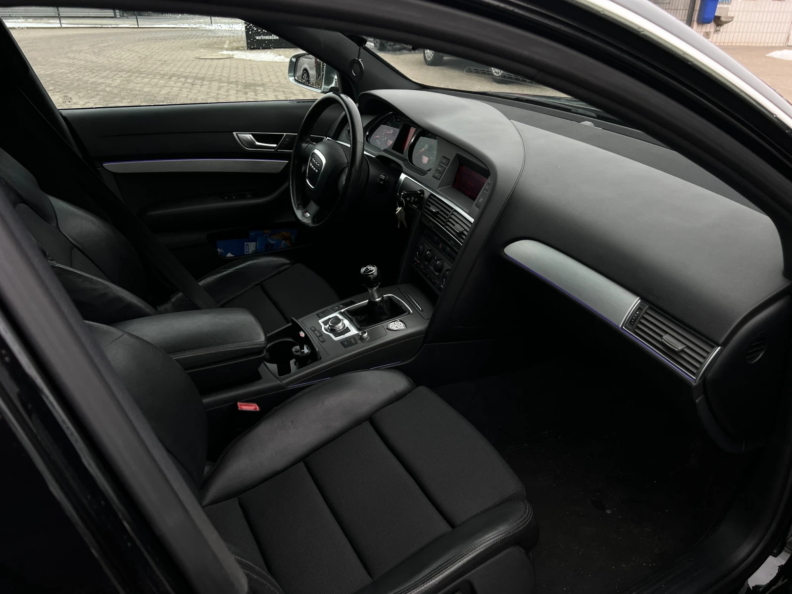 Audi A6 2.4i ръчка, снимка 6 - Автомобили и джипове - 54722495