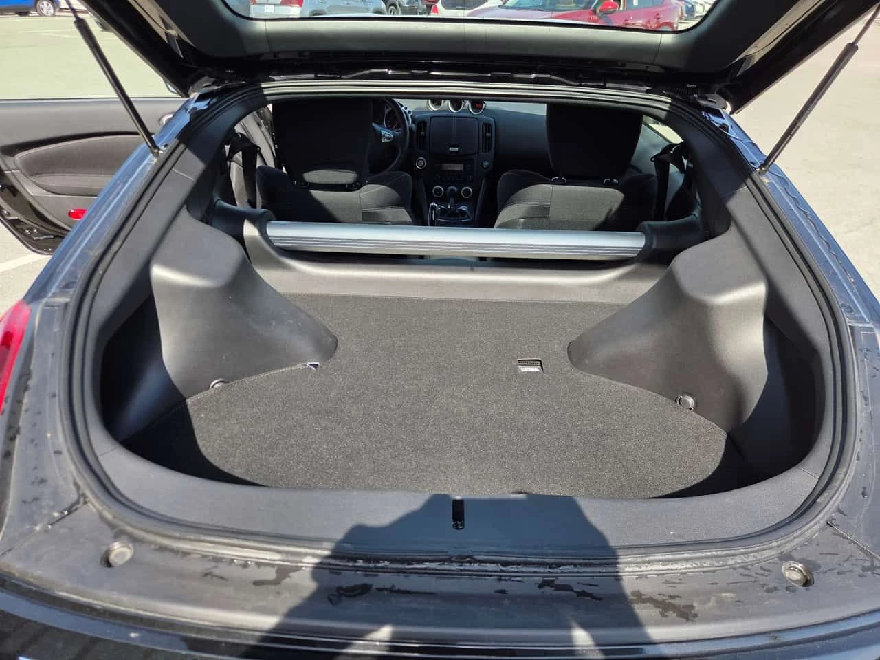 Nissan 370Z * Manual * CARFAX * БЕЗ ПЪРВОНАЧАЛНА ВНОСКА, снимка 13 - Автомобили и джипове - 54760975