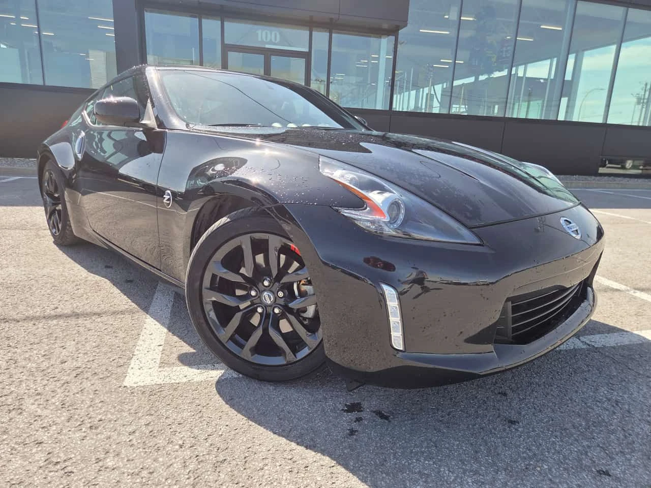 Nissan 370Z * Manual * CARFAX * БЕЗ ПЪРВОНАЧАЛНА ВНОСКА, снимка 14 - Автомобили и джипове - 54760975