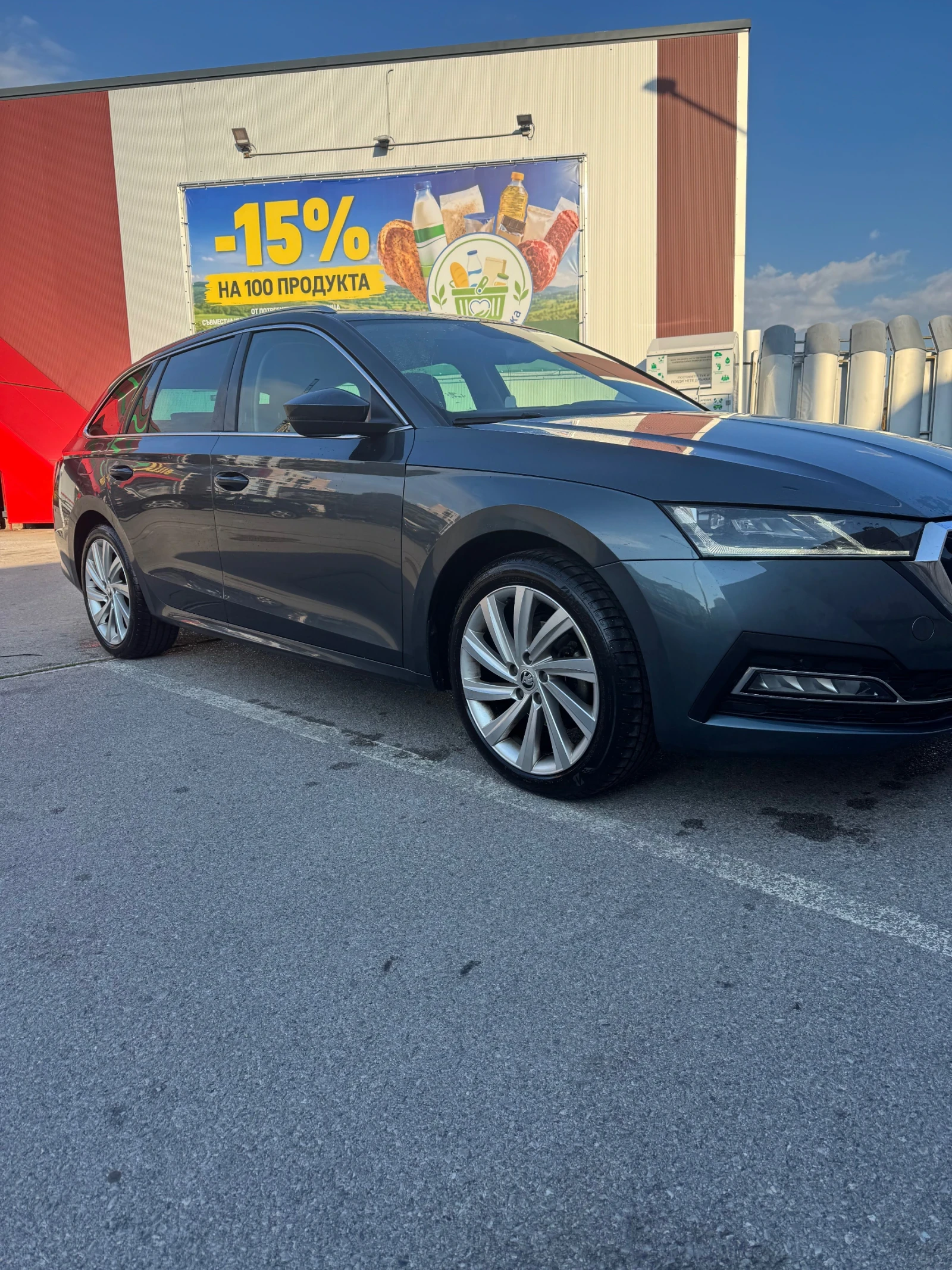 Skoda Octavia 1.5 TSI, снимка 10 - Автомобили и джипове - 55151464