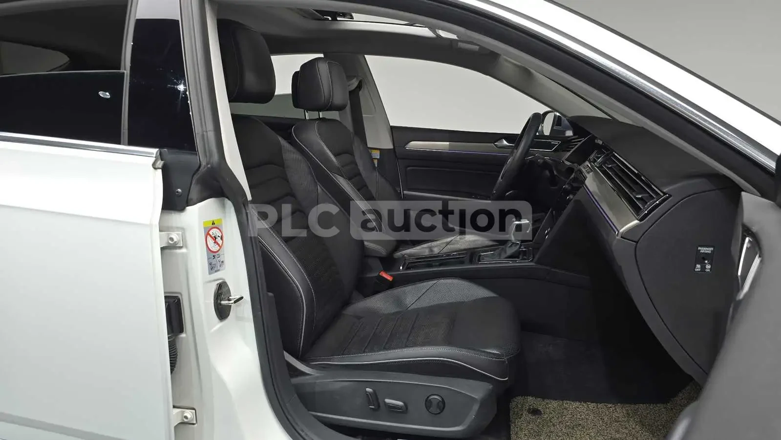 VW Arteon PRESTIGE HEAD UP/360/PANORAMA/ПОДГРЕВ/ОБДУХВАНЕ/, снимка 10 - Автомобили и джипове - 55156668