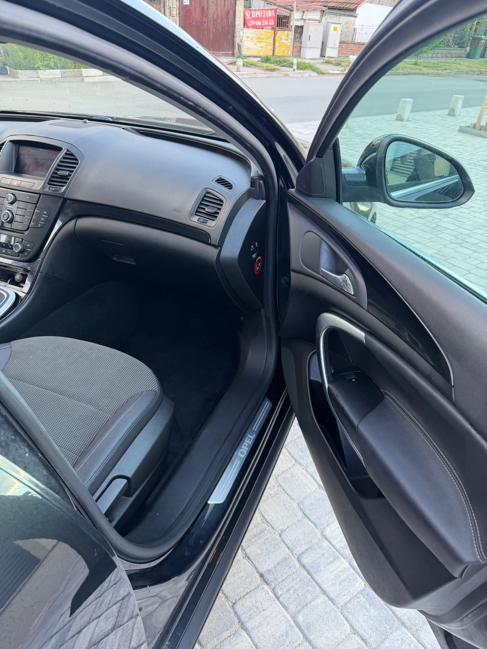 Opel Insignia, снимка 15 - Автомобили и джипове - 55287328