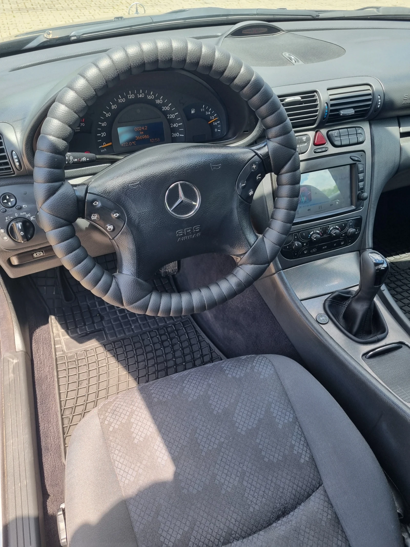 Mercedes-Benz C 200 Kompressor , снимка 12 - Автомобили и джипове - 55571837