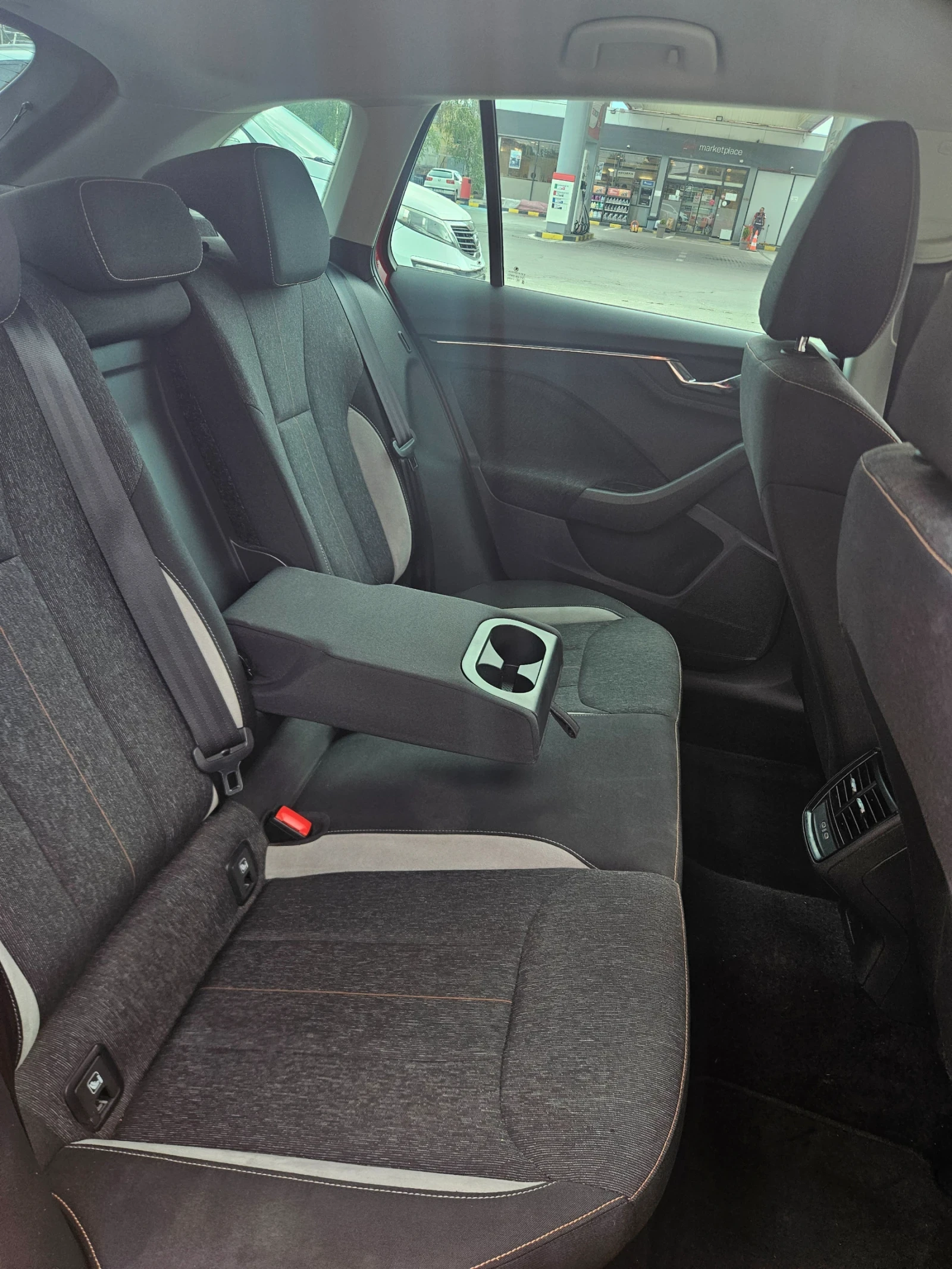 Skoda Scala 1.5 Tsi , снимка 9 - Автомобили и джипове - 55605670