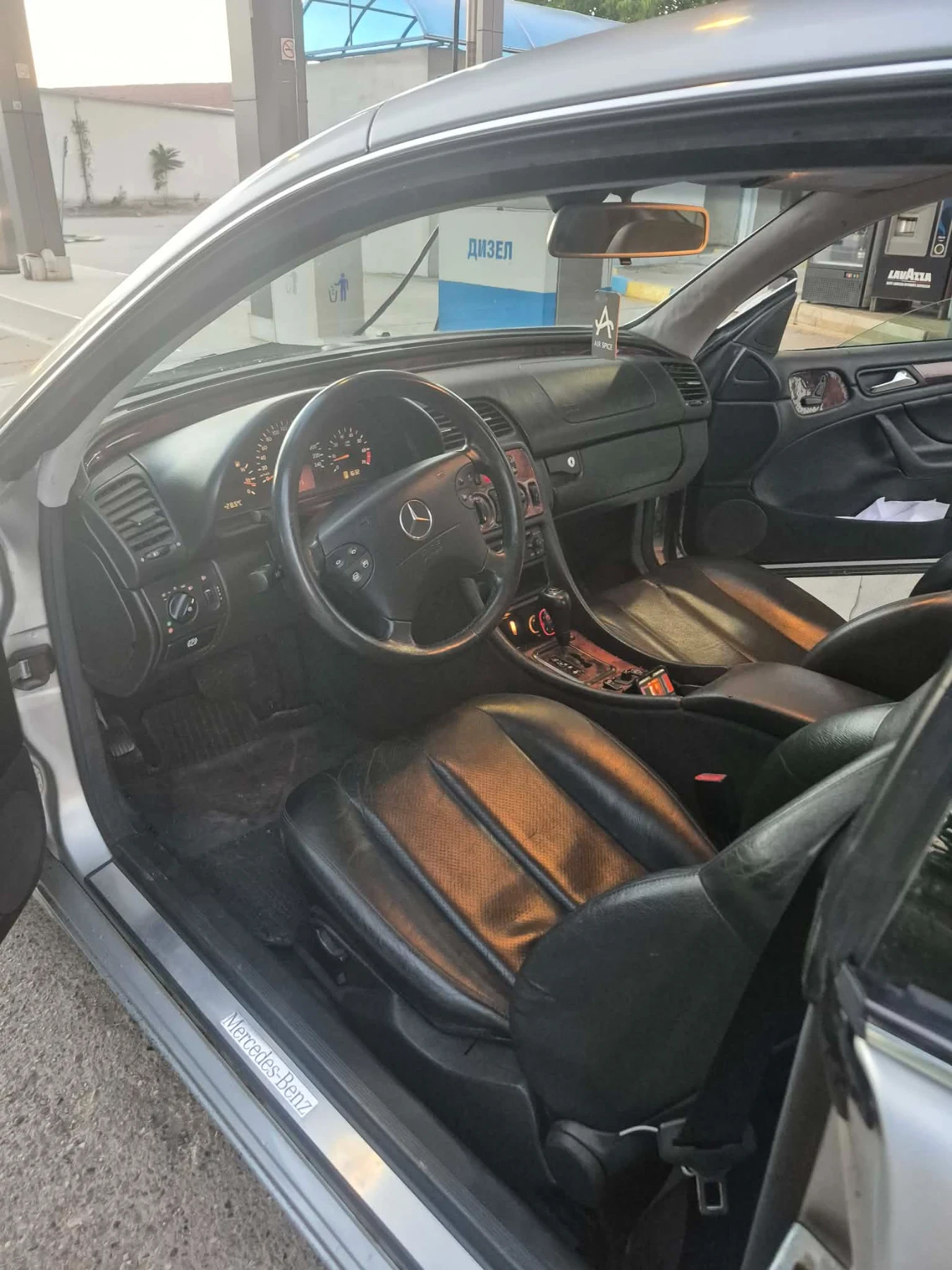 Mercedes-Benz CLK, снимка 4 - Автомобили и джипове - 55847122