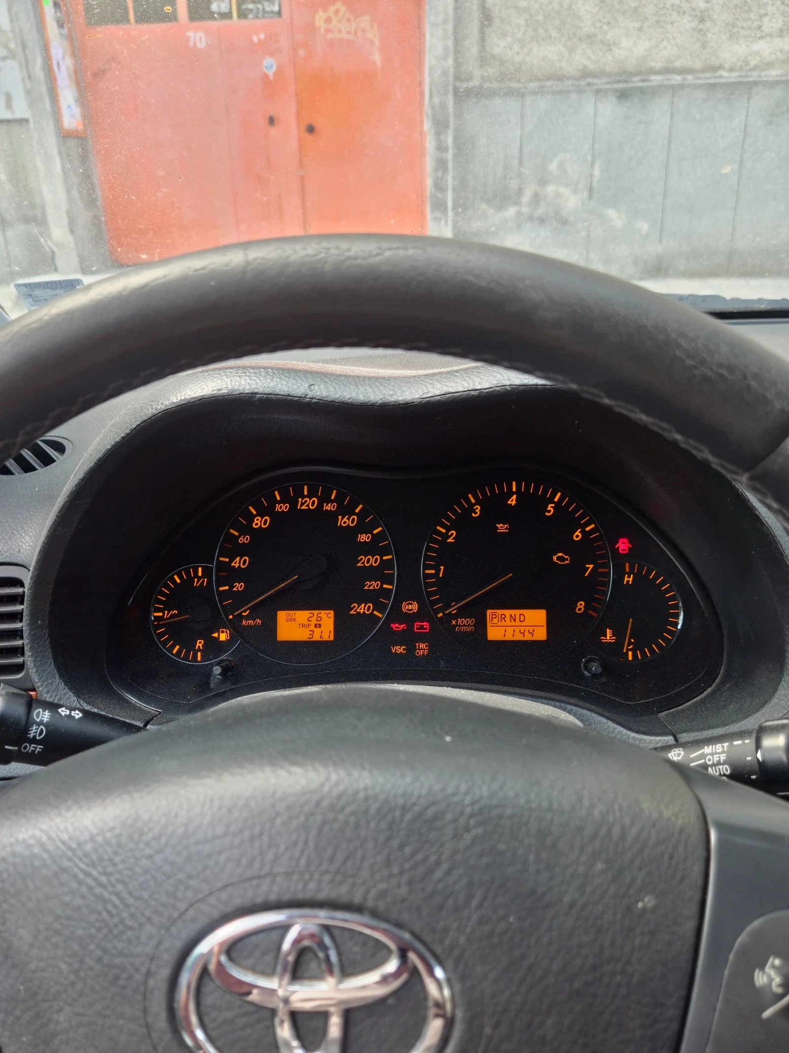 Toyota Avensis, снимка 11 - Автомобили и джипове - 56039655