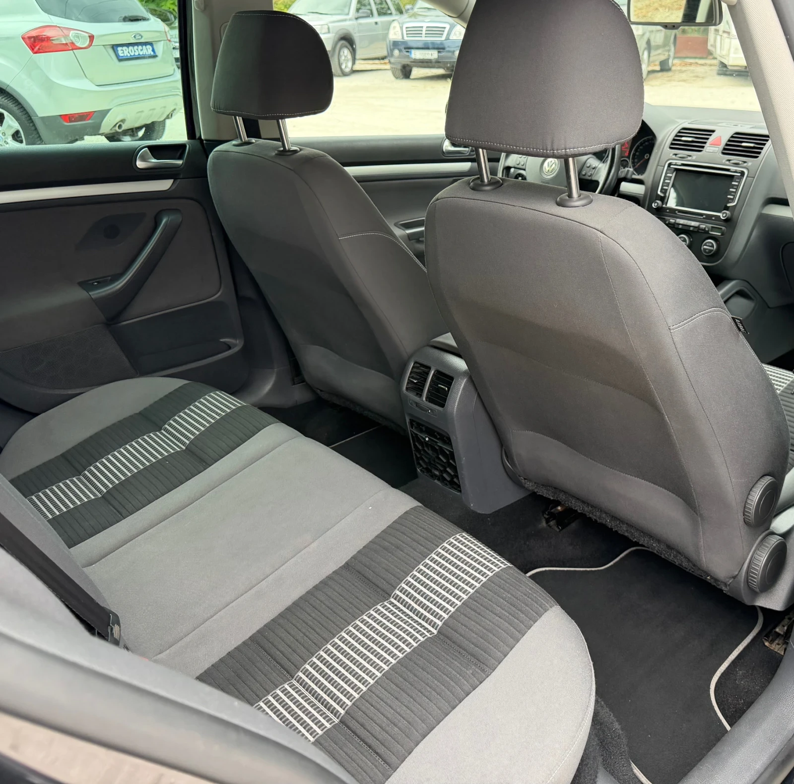 VW Golf V/1.6i/102ps, снимка 8 - Автомобили и джипове - 56271892