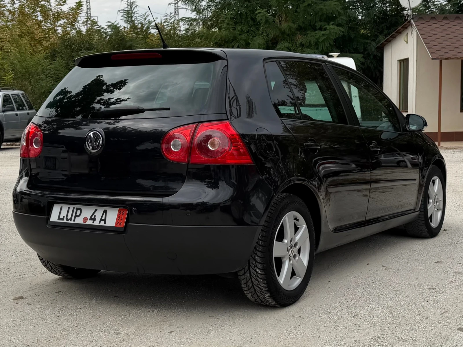 VW Golf V/1.6i/102ps, снимка 4 - Автомобили и джипове - 56271892