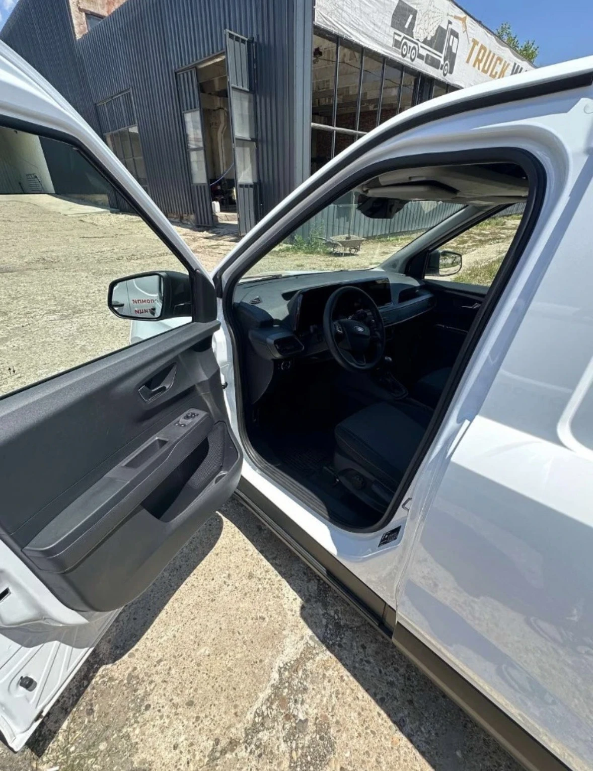 Ford Courier 1.0, снимка 9 - Автомобили и джипове - 56288561