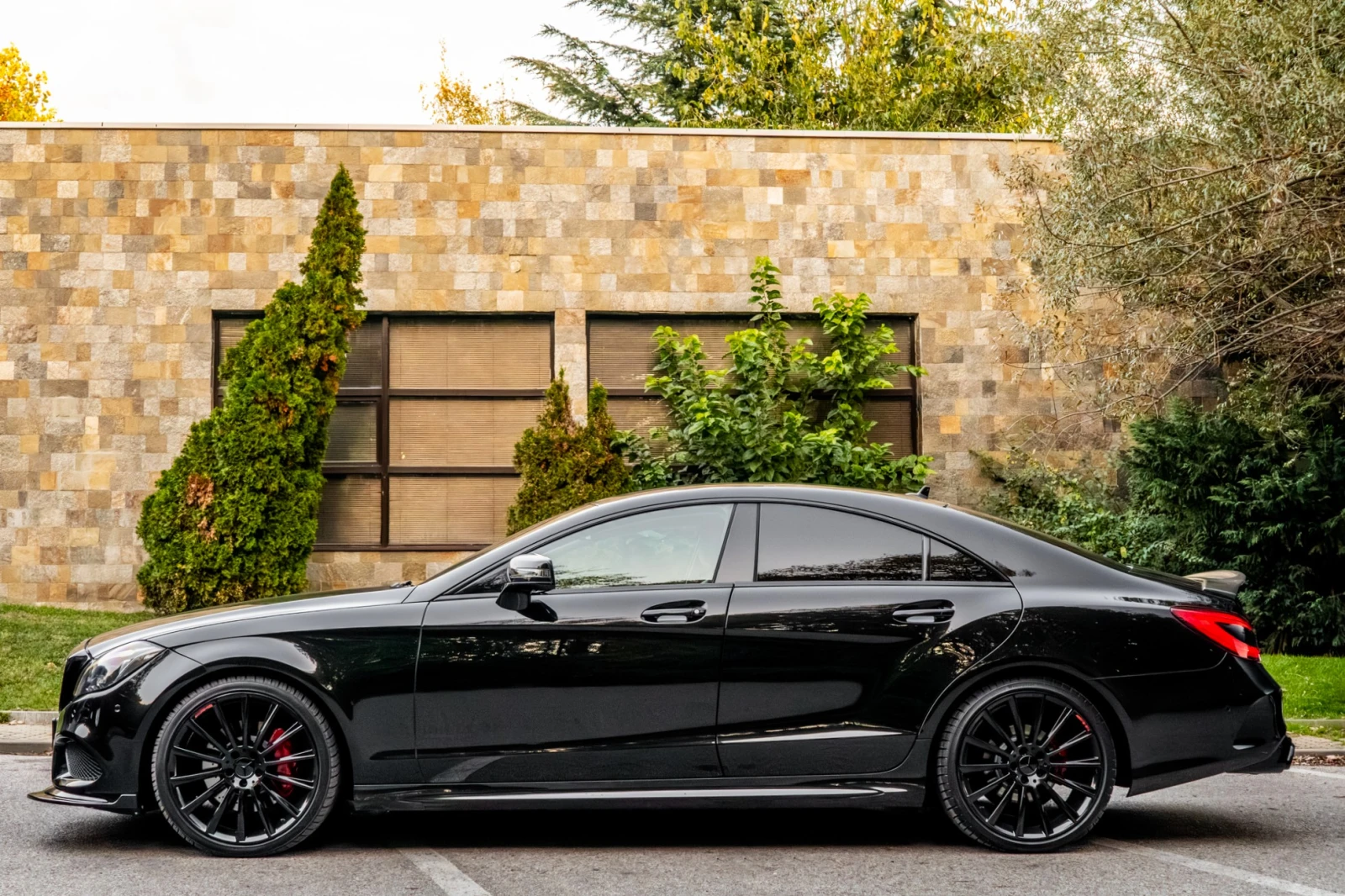 Mercedes-Benz CLS 400 i* AMG PERFORMANCE* BLACK SERIES* MULTIBEAM* 3XTV | Mobile.bg � ����������� 2