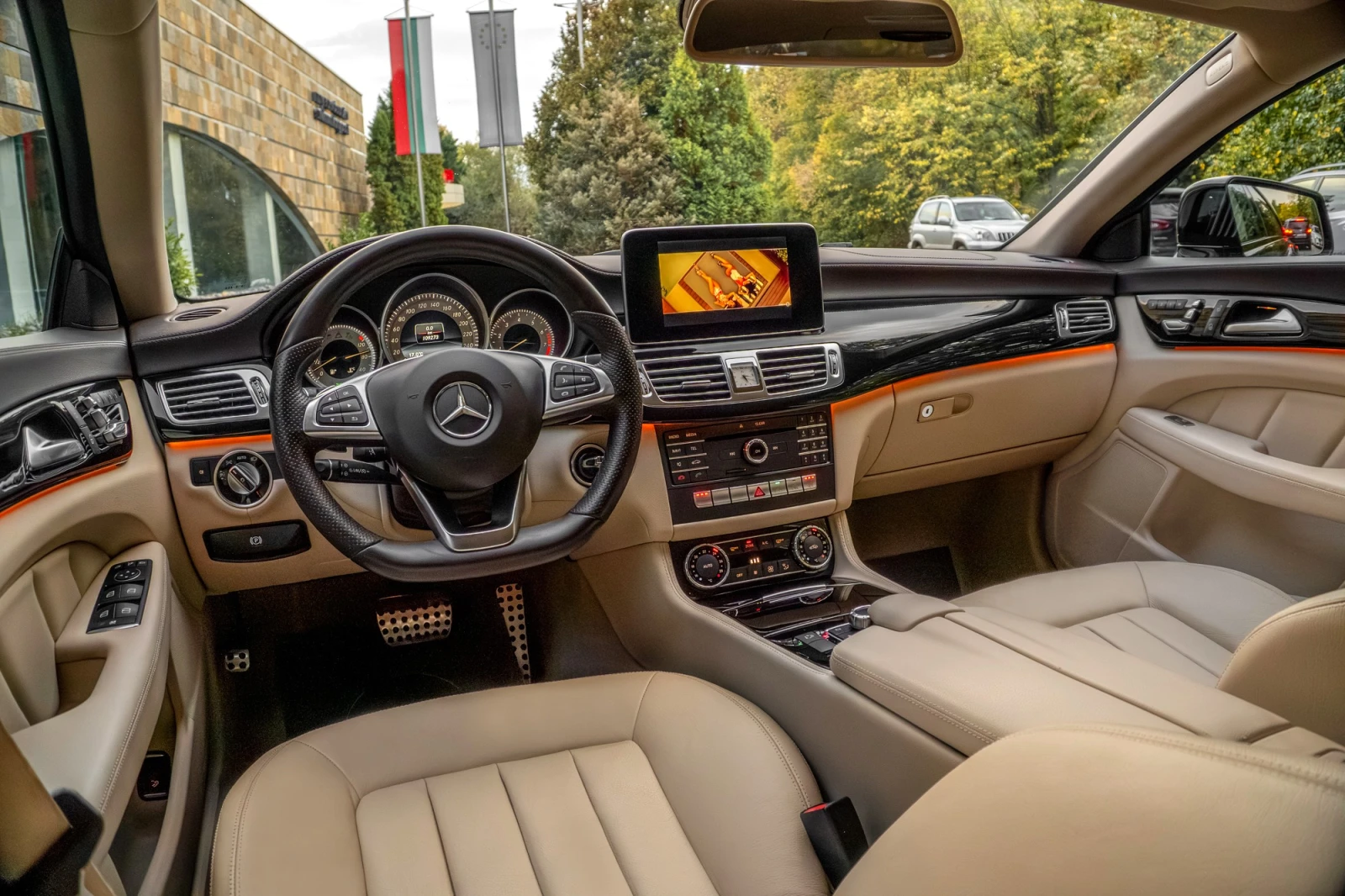 Mercedes-Benz CLS 400 i* AMG PERFORMANCE* BLACK SERIES* MULTIBEAM* 3XTV | Mobile.bg � ����������� 14