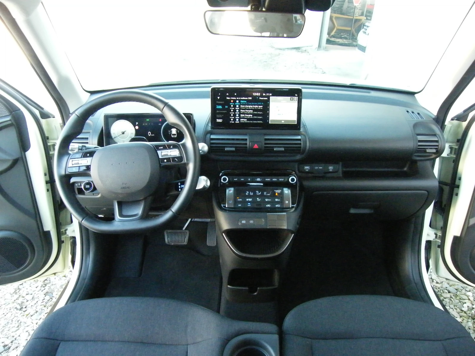 Hyundai Inster, снимка 15 - Автомобили и джипове - 56707011