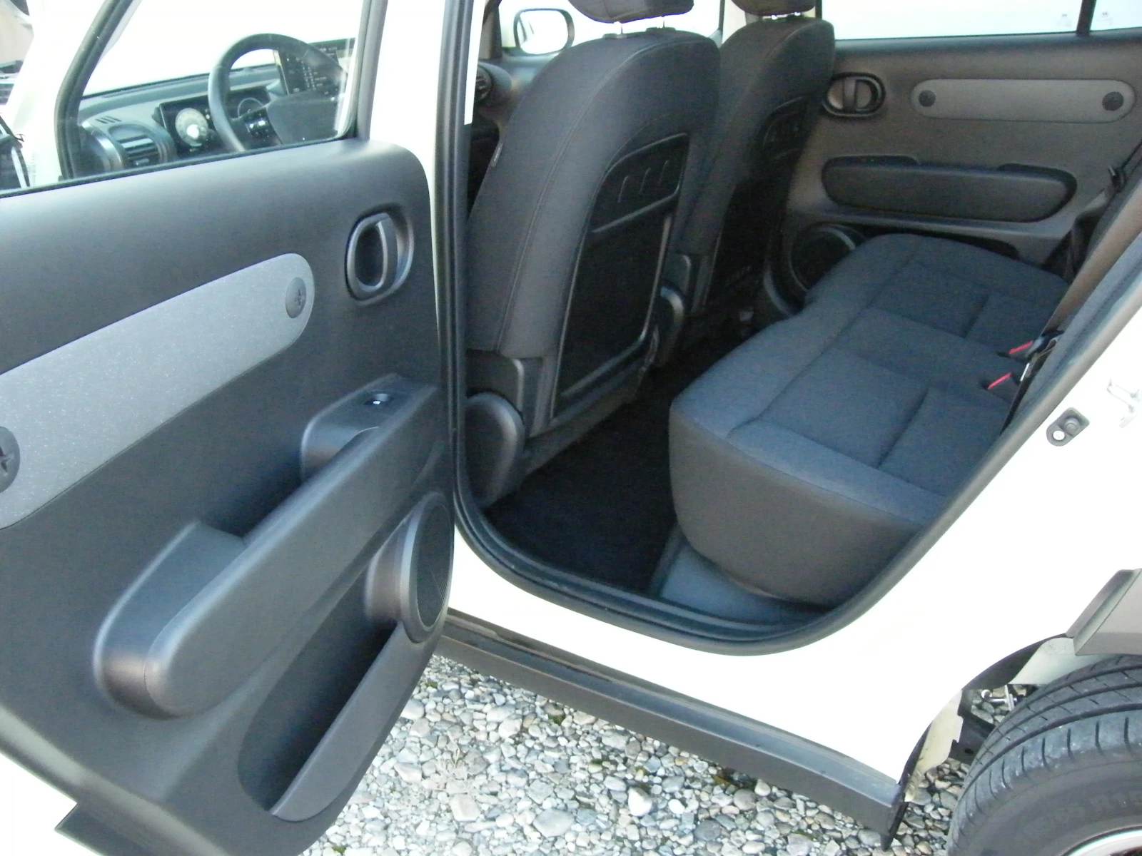 Hyundai Inster, снимка 9 - Автомобили и джипове - 56707011