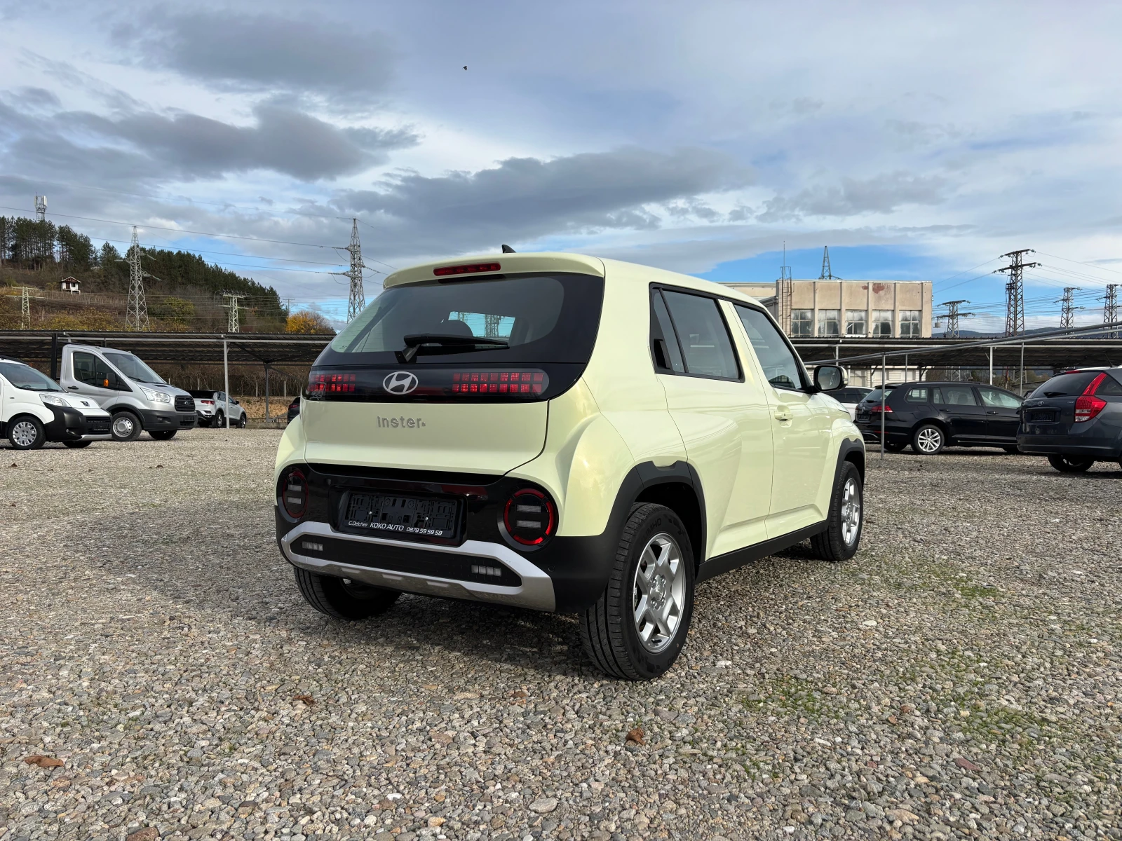 Hyundai Inster, снимка 4 - Автомобили и джипове - 56707011