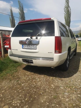 Обява за продажба на Cadillac Escalade Escalade ESV  ~23 999 лв. - изображение 1