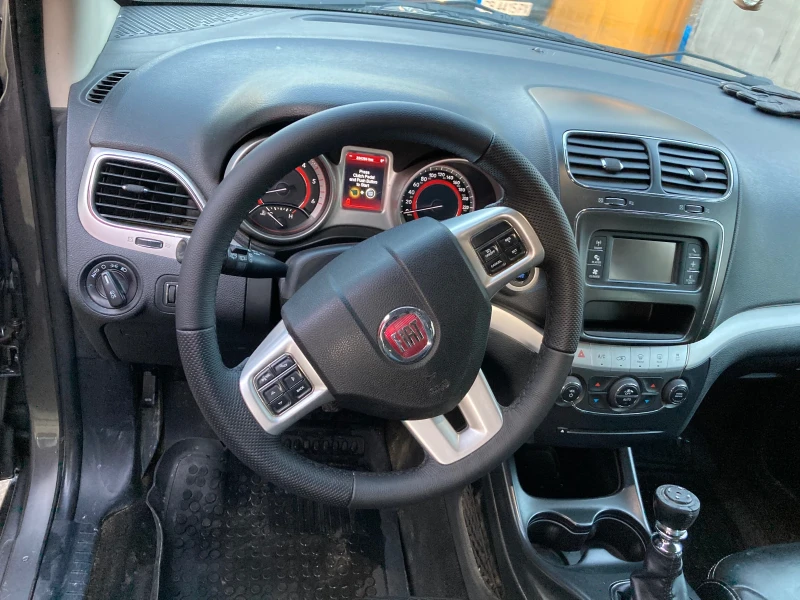 Fiat Freemont 2.0 JTD, снимка 11 - Автомобили и джипове - 47349579