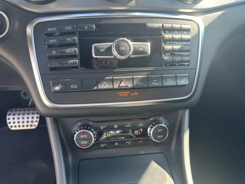 Mercedes-Benz GLA 220, снимка 8 - Автомобили и джипове - 52418303